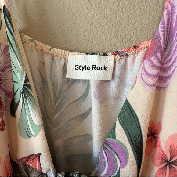 Style Rack tie front keyhole romper - Picture 6 of 7